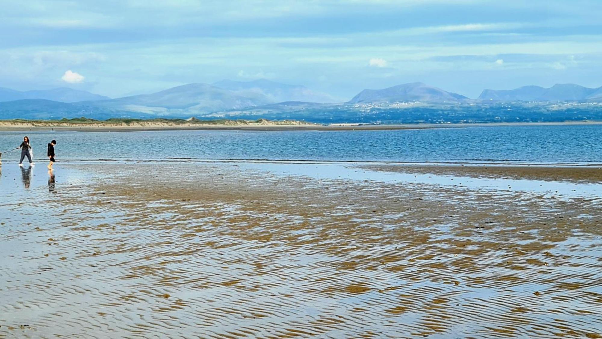 Benllech Beach Luaran gambar